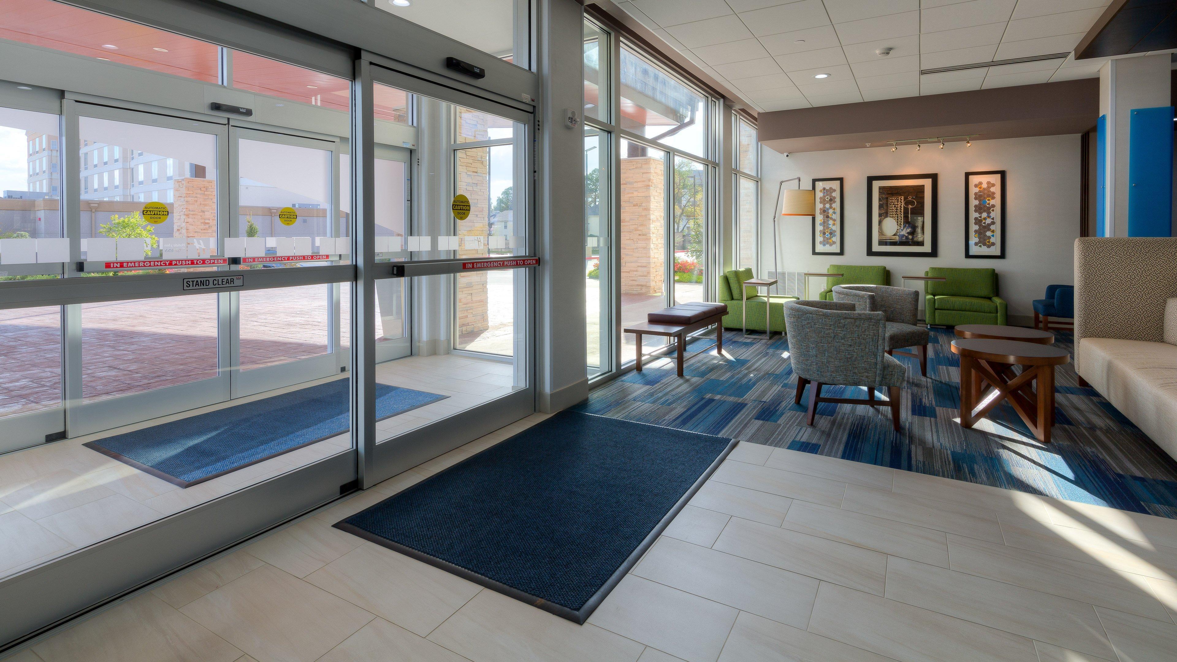 Holiday Inn Express & Suites Tulsa Midtown By Ihg Eksteriør bilde