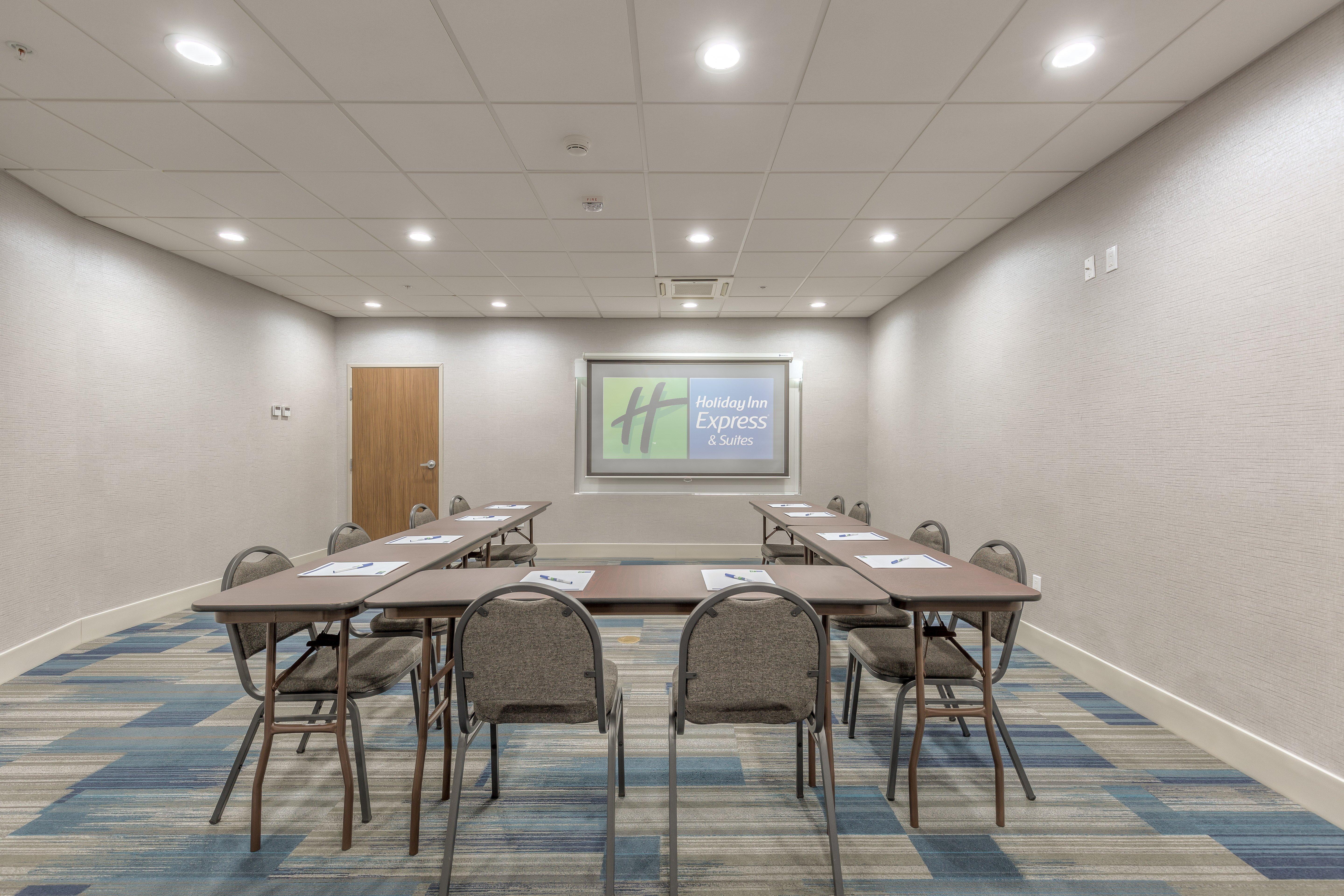 Holiday Inn Express & Suites Tulsa Midtown By Ihg Eksteriør bilde