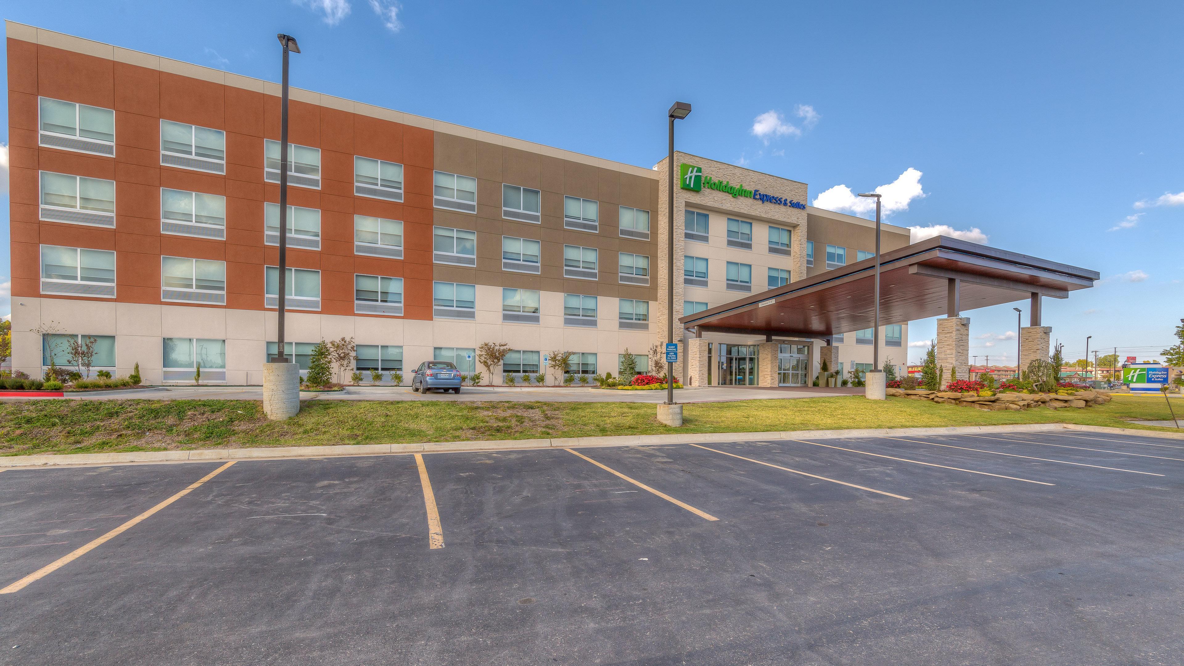 Holiday Inn Express & Suites Tulsa Midtown By Ihg Eksteriør bilde