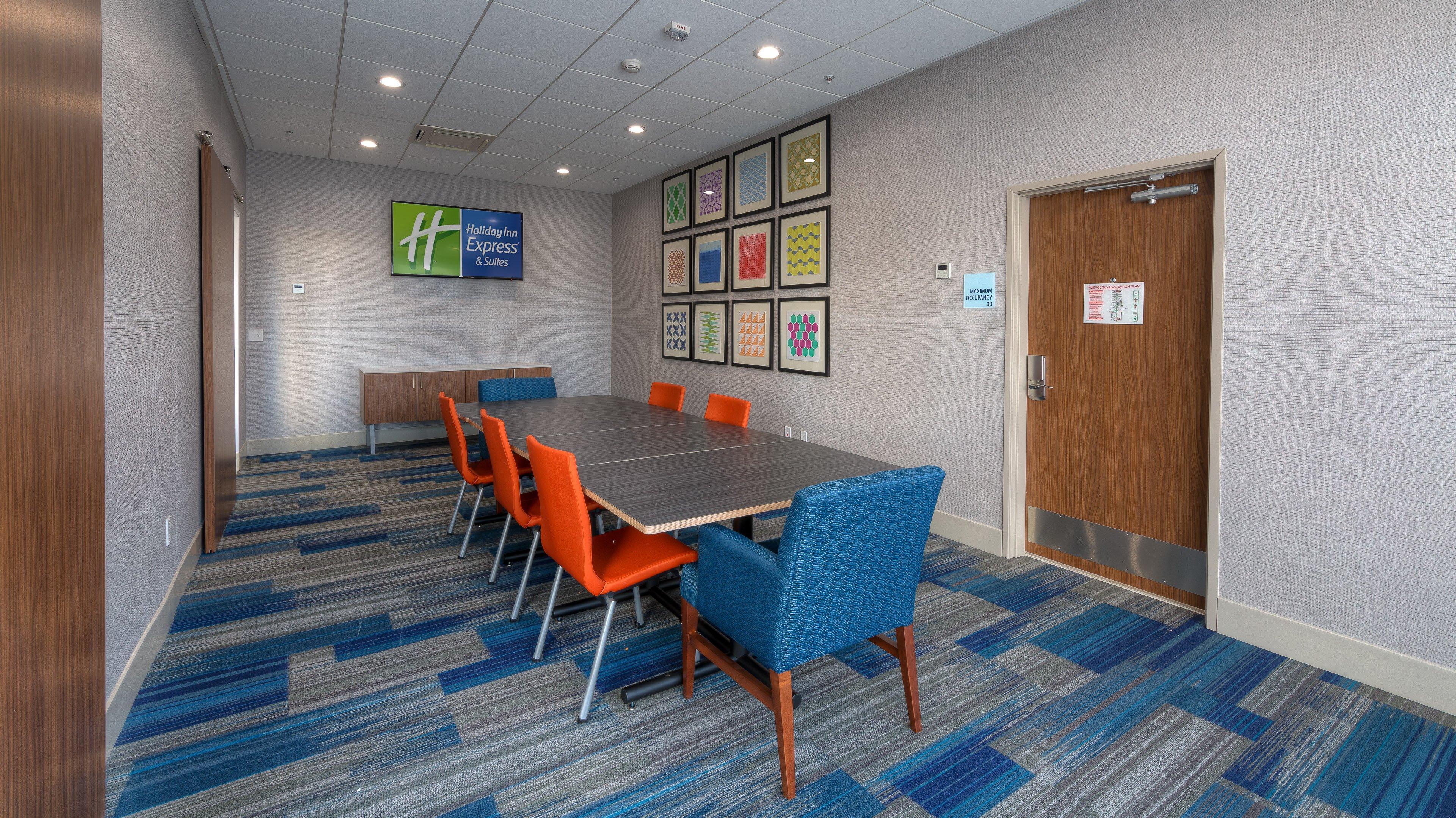 Holiday Inn Express & Suites Tulsa Midtown By Ihg Eksteriør bilde