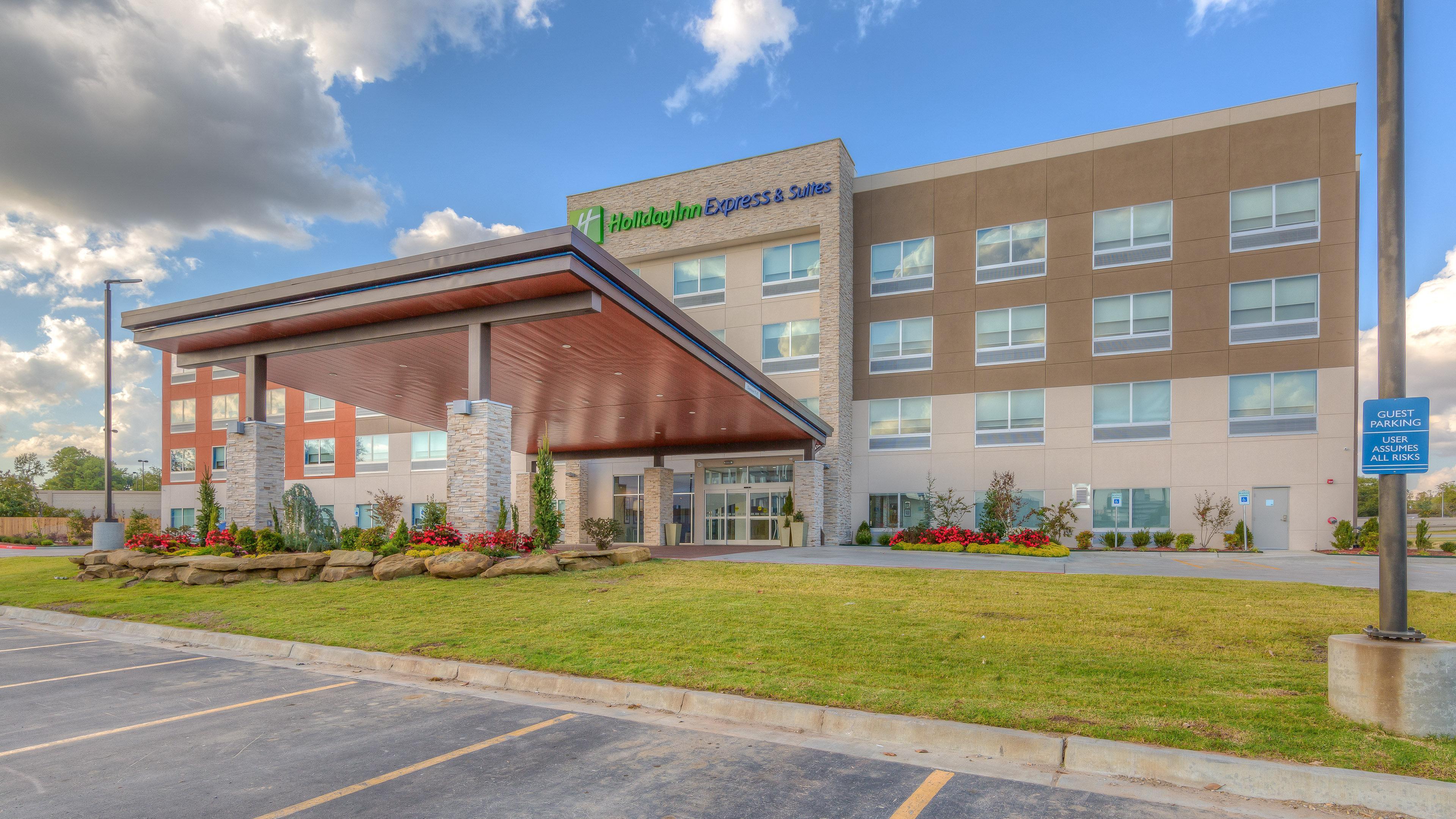 Holiday Inn Express & Suites Tulsa Midtown By Ihg Eksteriør bilde