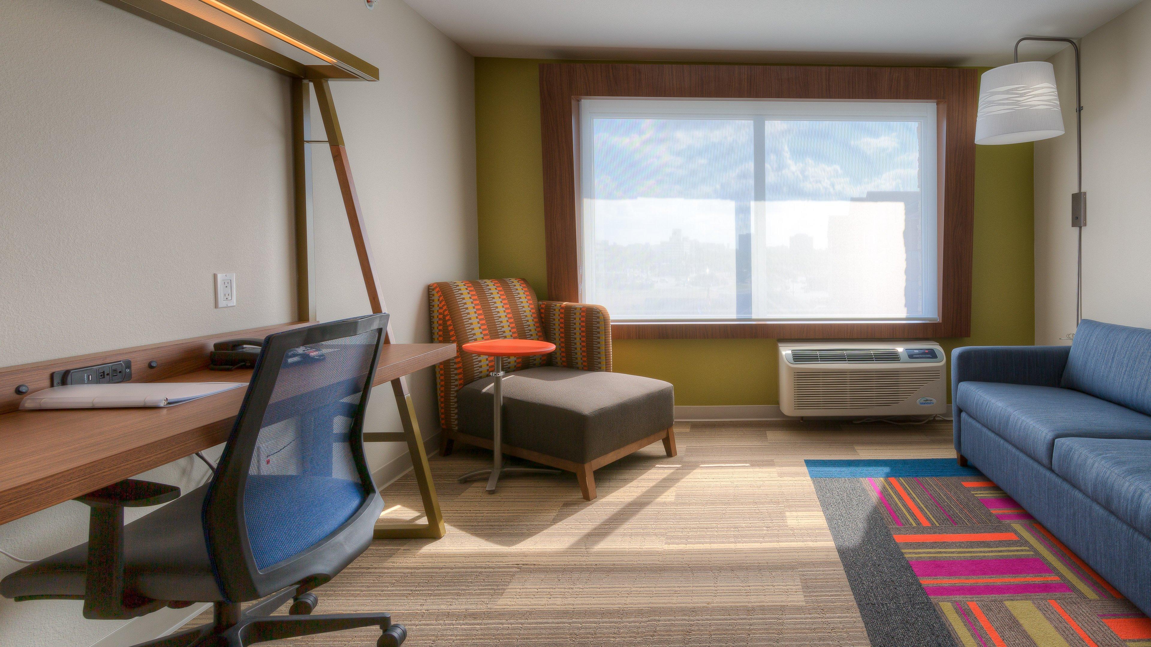 Holiday Inn Express & Suites Tulsa Midtown By Ihg Eksteriør bilde